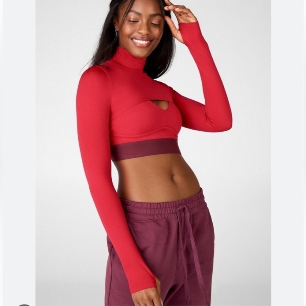 NWT Fabletics Rory Seamless Long Sleeve Shrug Top